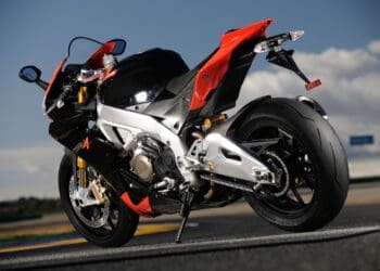 Aprilia RSV4 Factory